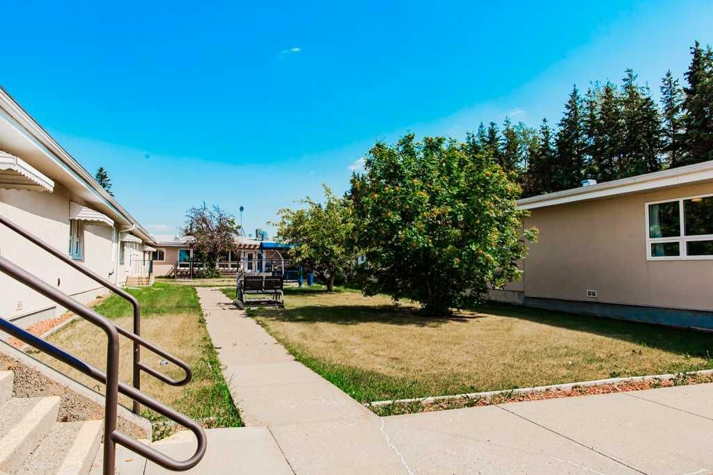 5230 44 Avenue  - Photo 9