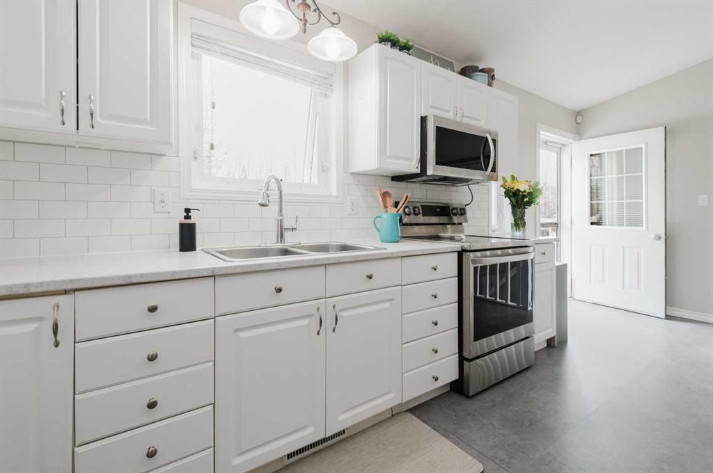 46, 711007 63 Range  - Photo 16