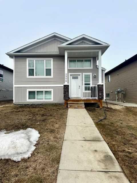 7506 114 Street  - Photo 2