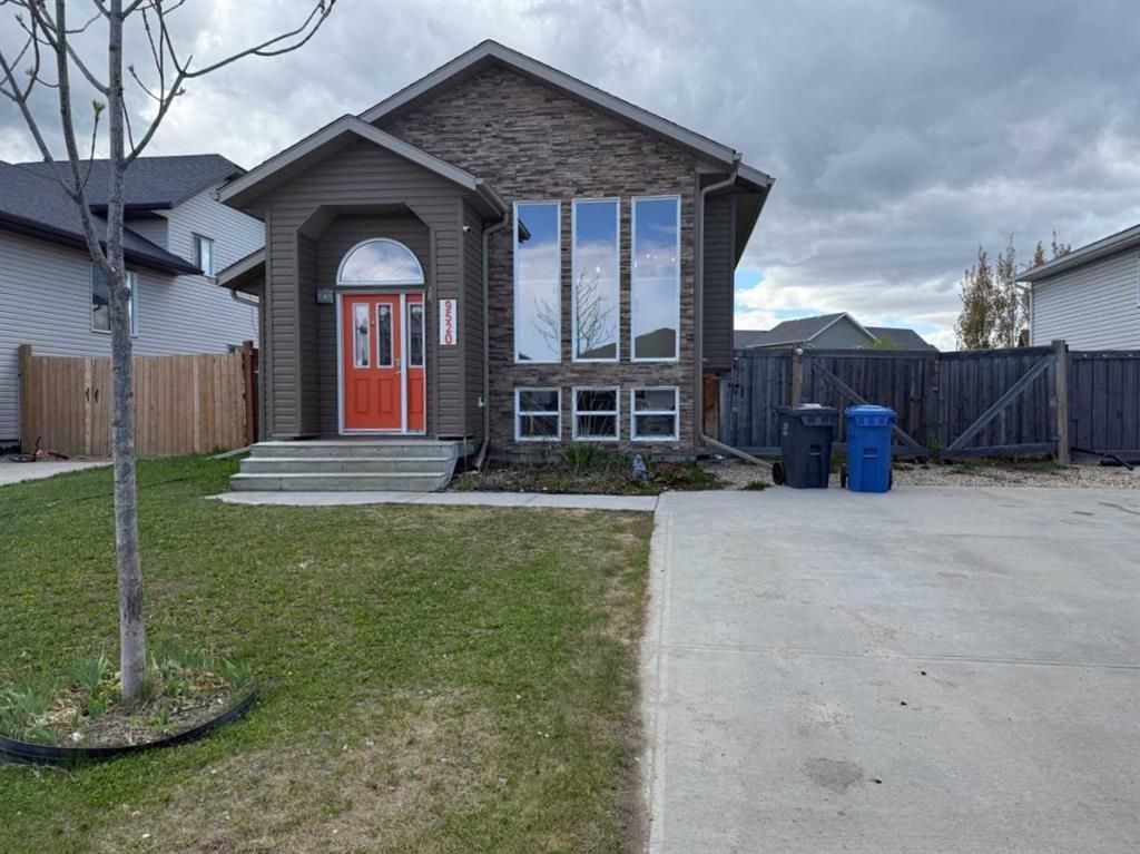 9520 92 Street  - Photo 2