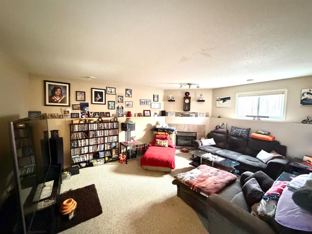 8821 Lakeland Drive  - Photo 11