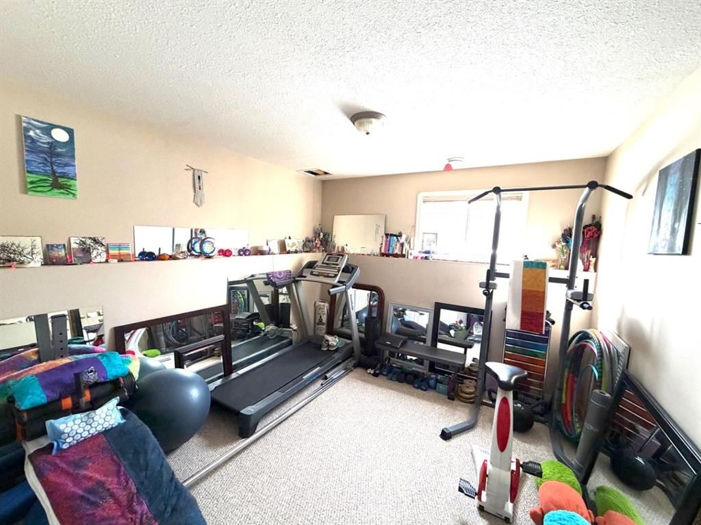 8821 Lakeland Drive  - Photo 12