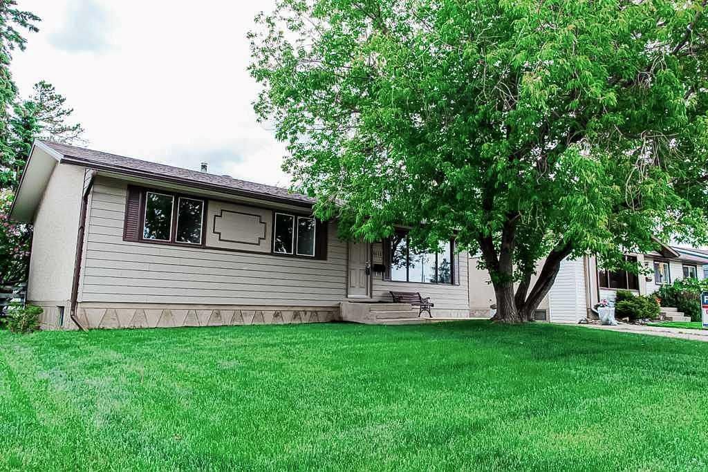 9616 91B Avenue - Photo 1