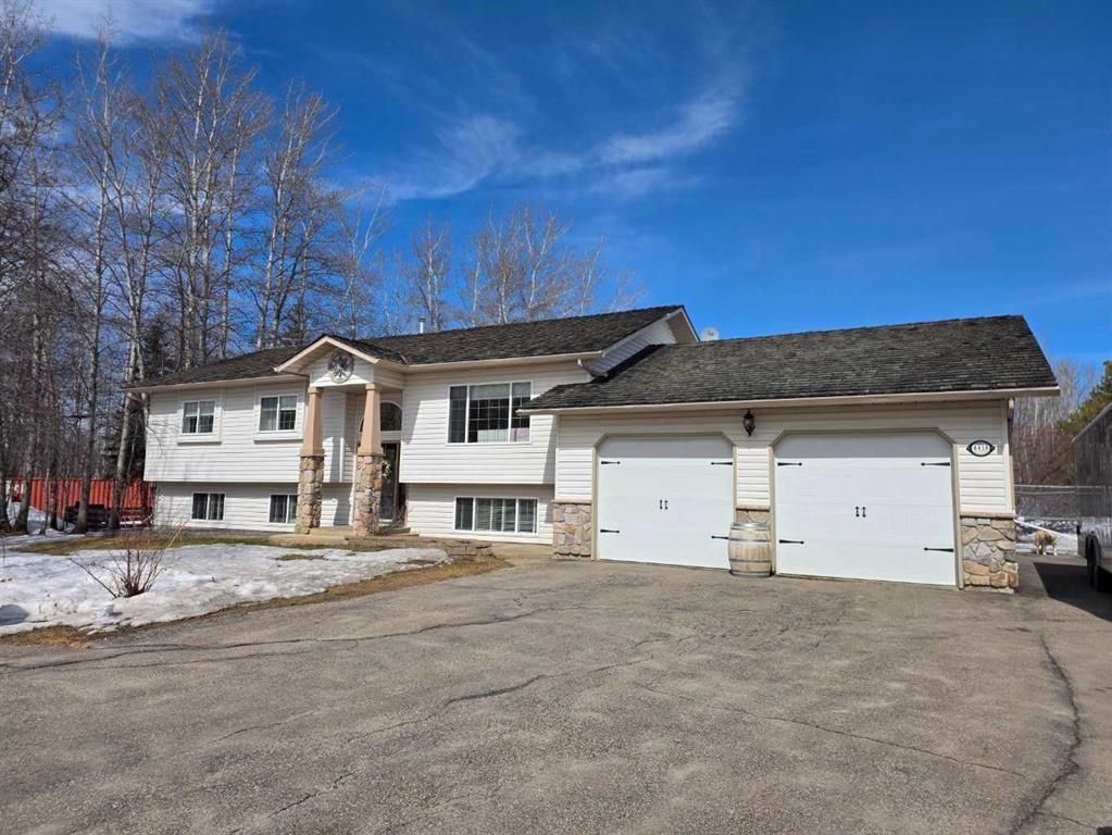 8416 58 Avenue  - Photo 2