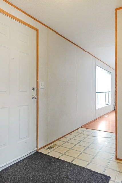 220,  Silver Pointe Dr   - Photo 4