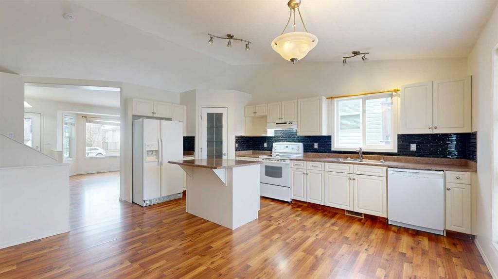 108 Pinnacle Boulevard  - Photo 8