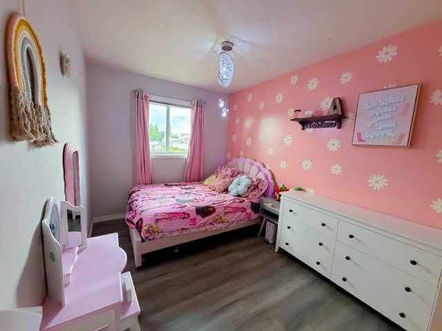 8218 Mission Heights Drive  - Photo 12