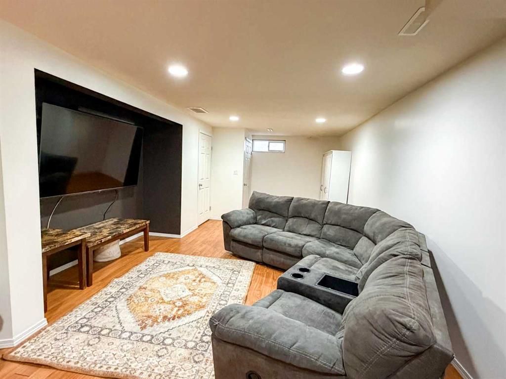 8218 Mission Heights Drive  - Photo 14