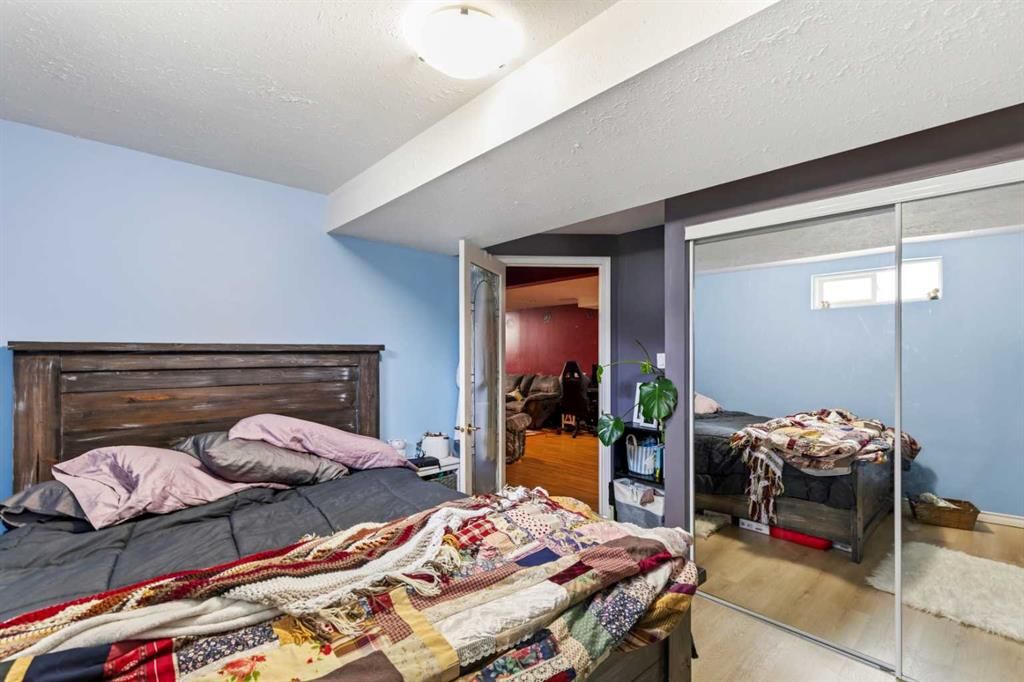 8218 Mission Heights Drive  - Photo 18