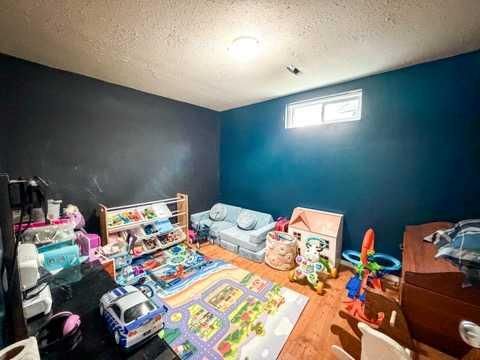 8218 Mission Heights Drive  - Photo 19