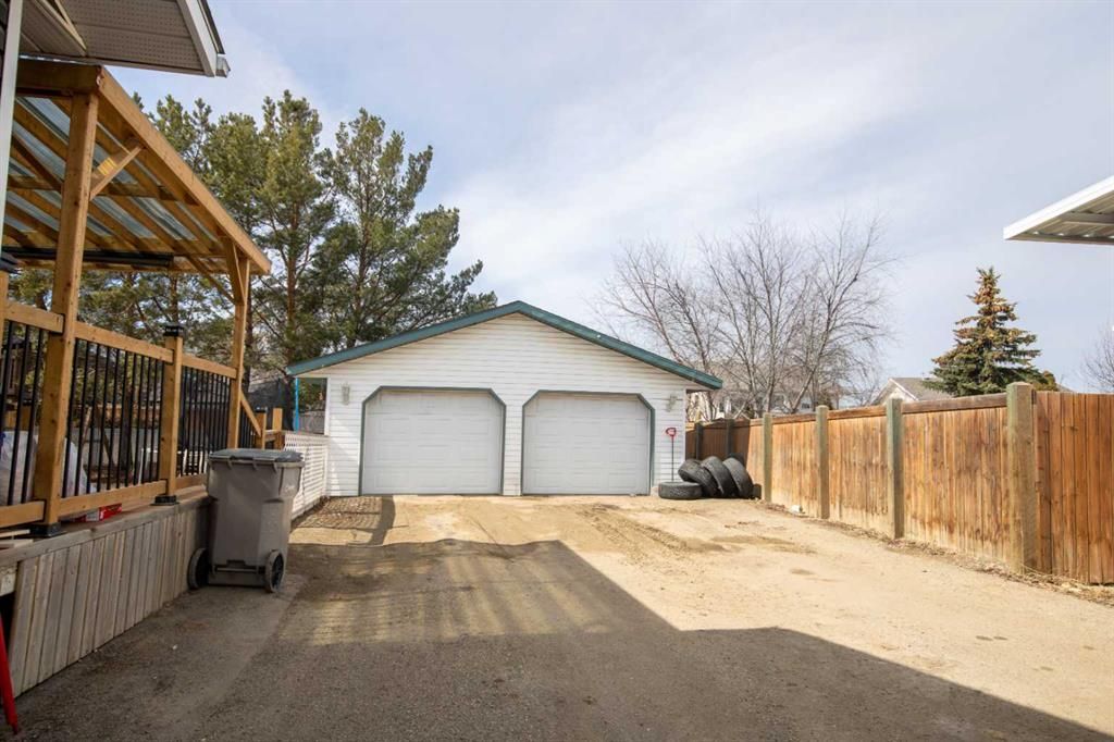 8218 Mission Heights Drive  - Photo 4
