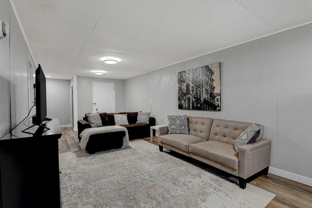 8503 100 Street  - Photo 27