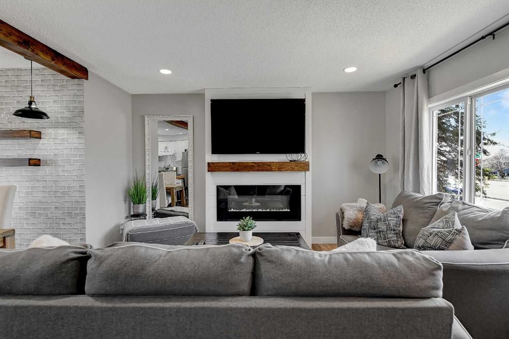 8503 100 Street  - Photo 5