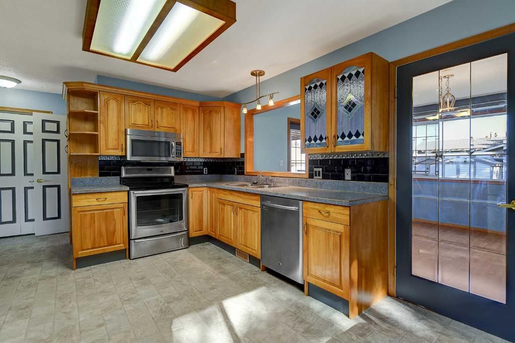 104 11th Street  - Photo 4
