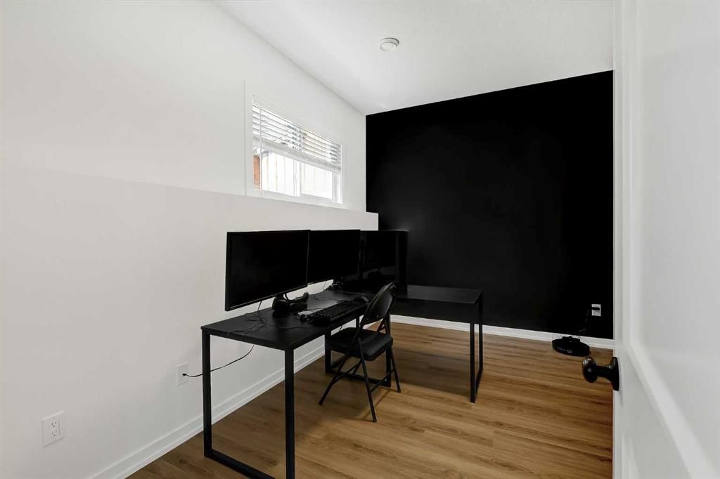 10509 152B Avenue  - Photo 32