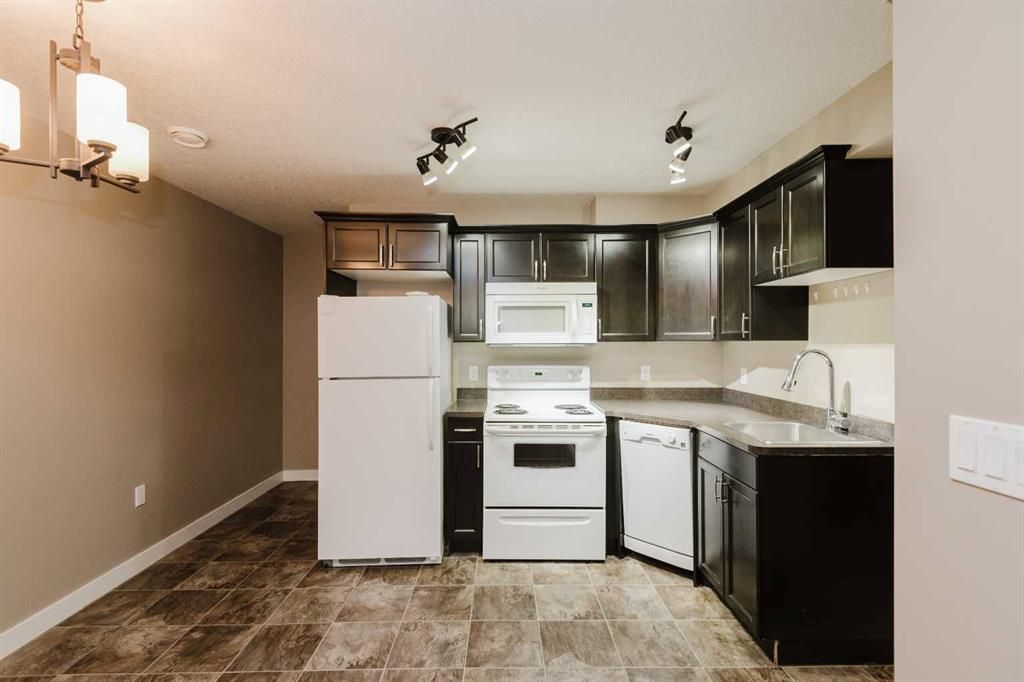 11553 75 Avenue  - Photo 17