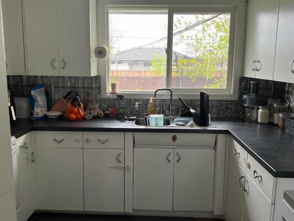 10241 111 Avenue  - Photo 3