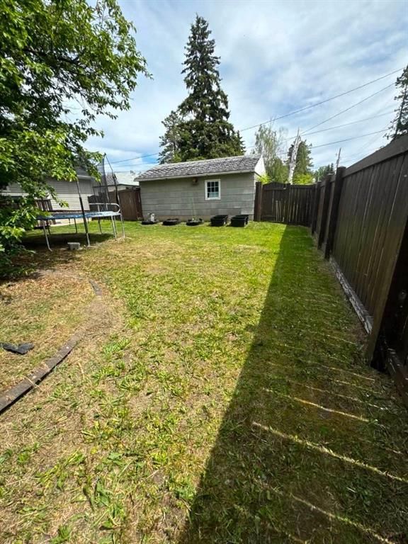 10241 111 Avenue  - Photo 4