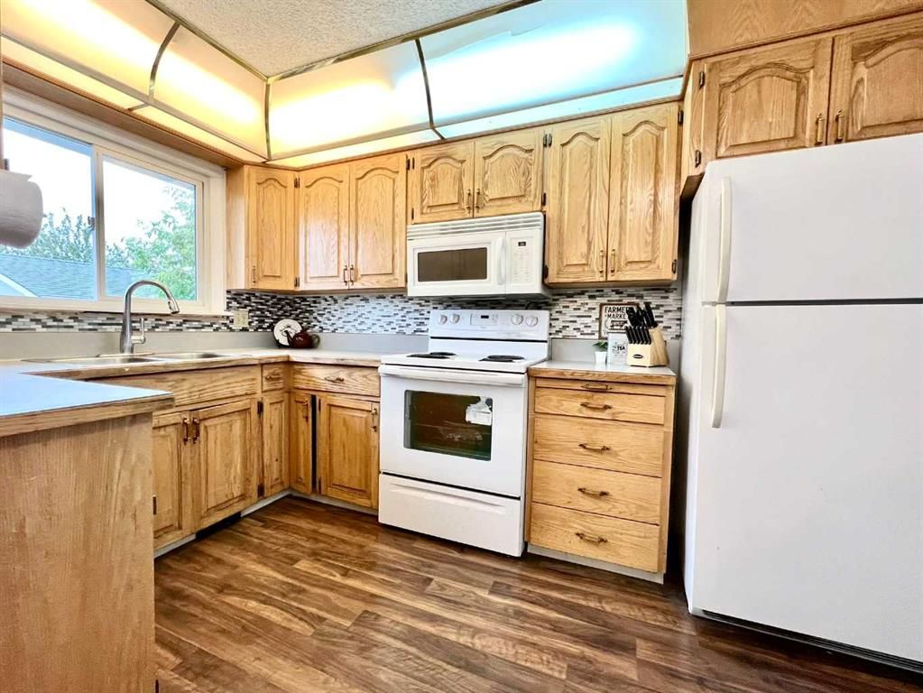 9205 111 Avenue  - Photo 18