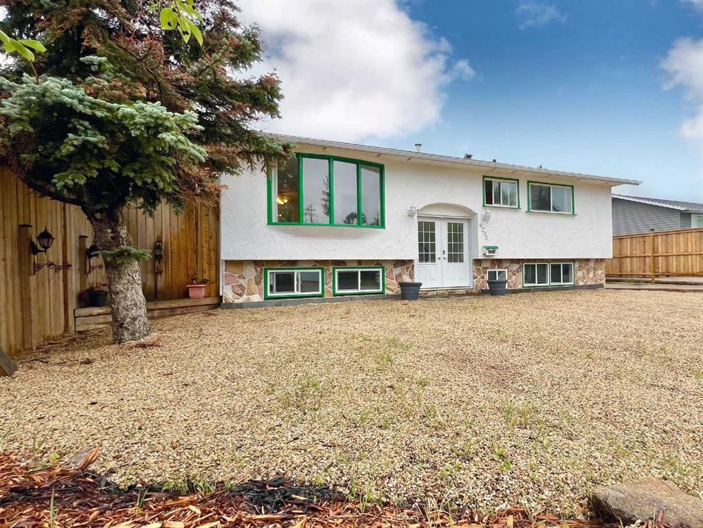 9205 111 Avenue  - Photo 4
