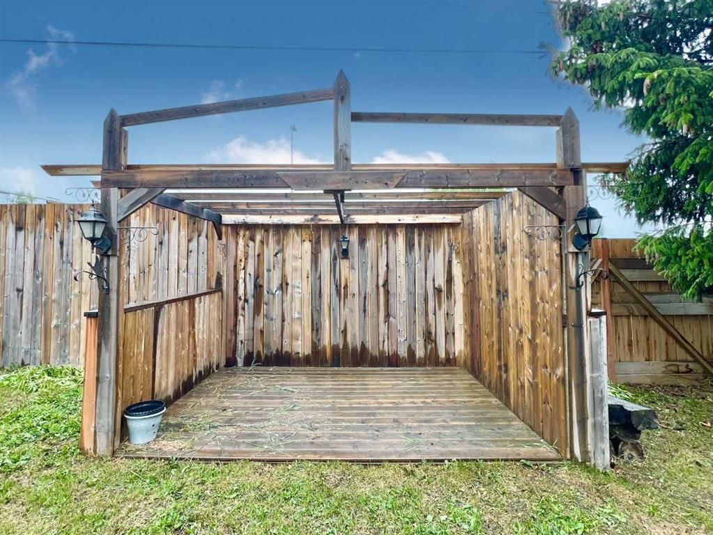 9205 111 Avenue  - Photo 9