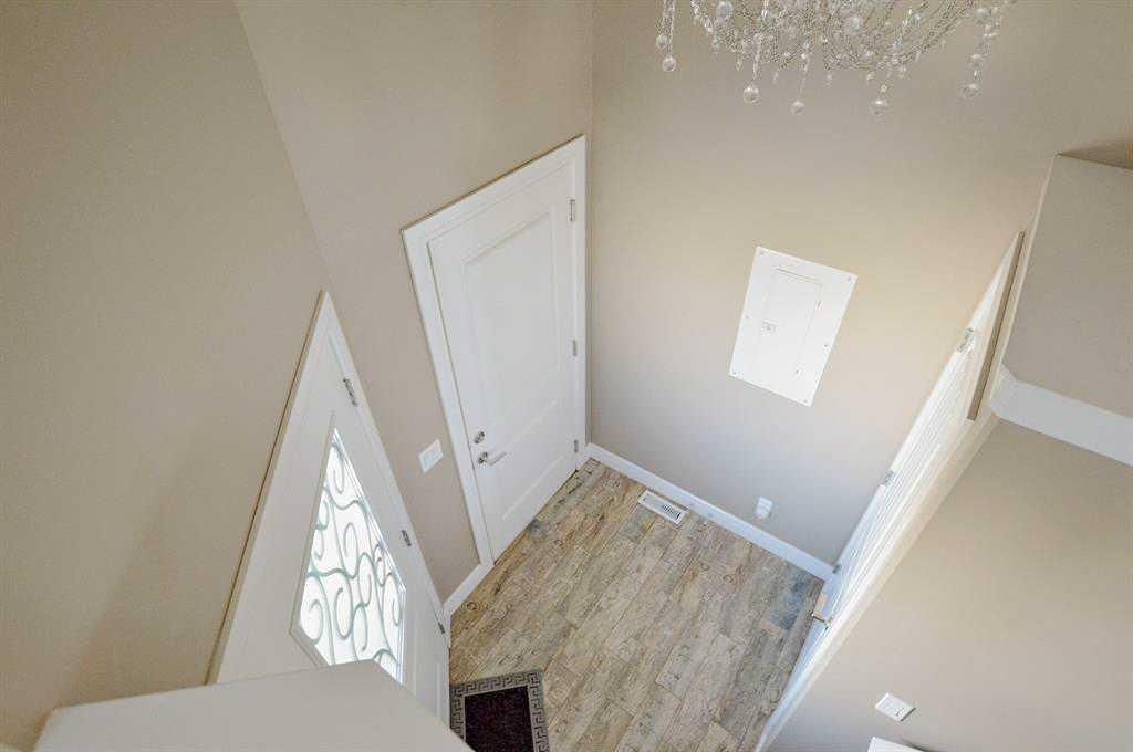 9029 80A Avenue  - Photo 3