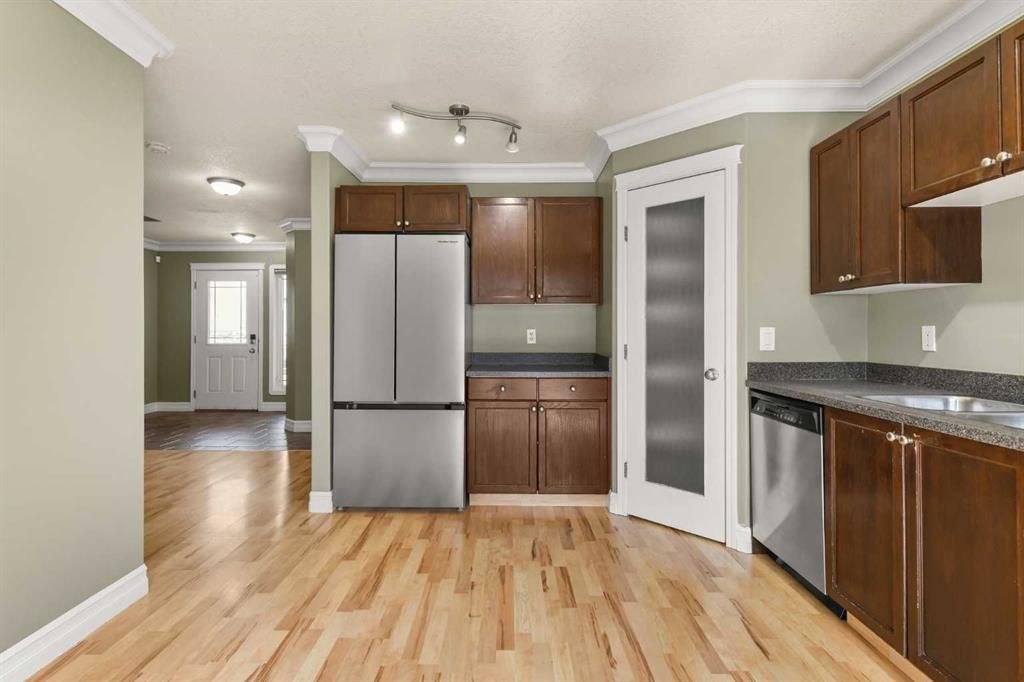 11353 82 Avenue  - Photo 4