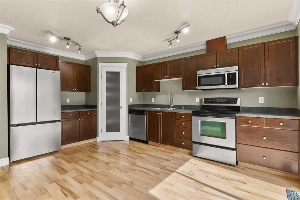 11353 82 Avenue  - Photo 6