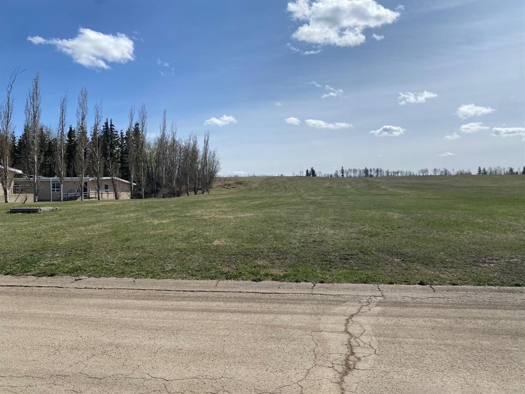 5310 44 Avenue  - Photo 3
