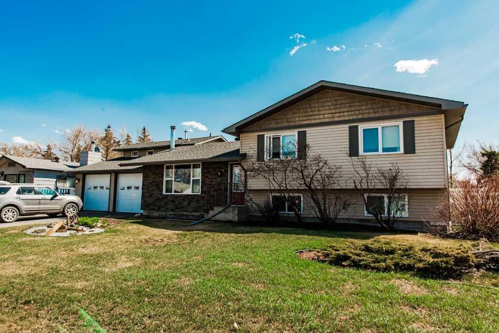 9915 101 Avenue  - Photo 1