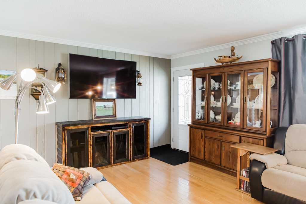 9915 101 Avenue  - Photo 11