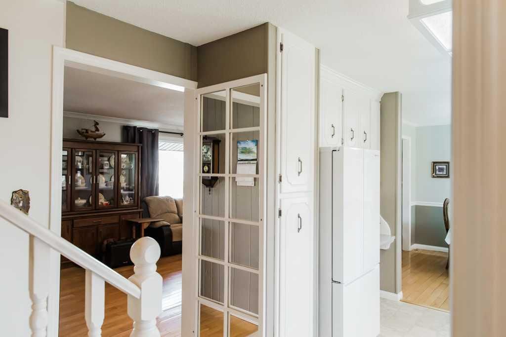 9915 101 Avenue  - Photo 15