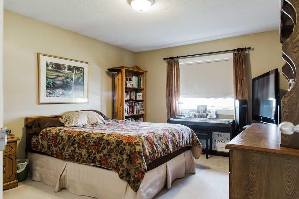 9915 101 Avenue  - Photo 21