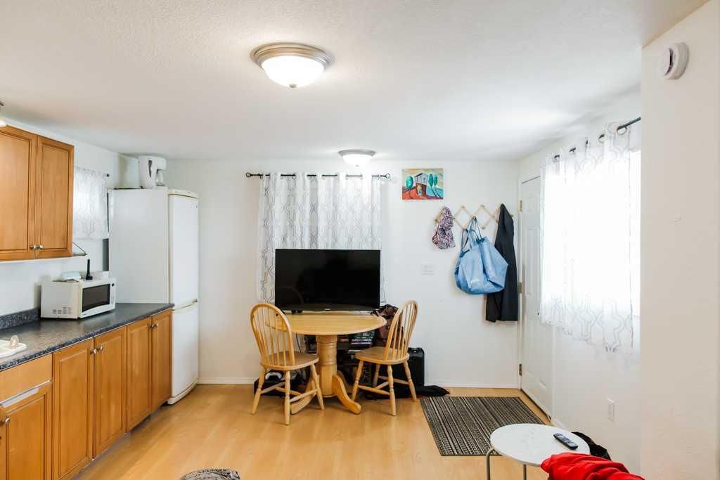 9915 101 Avenue  - Photo 36