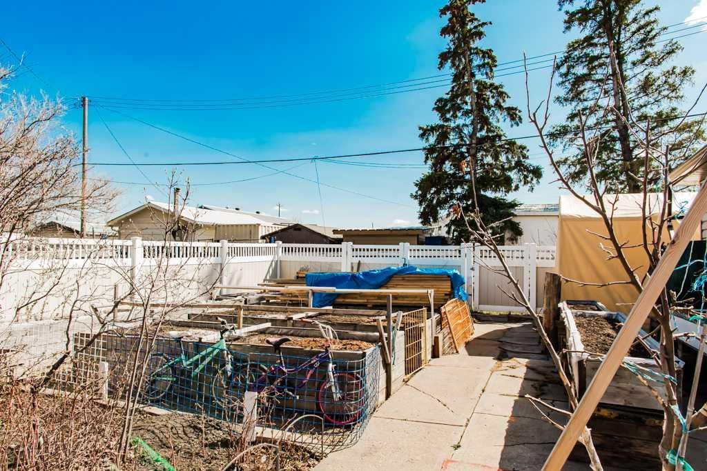 9915 101 Avenue  - Photo 44