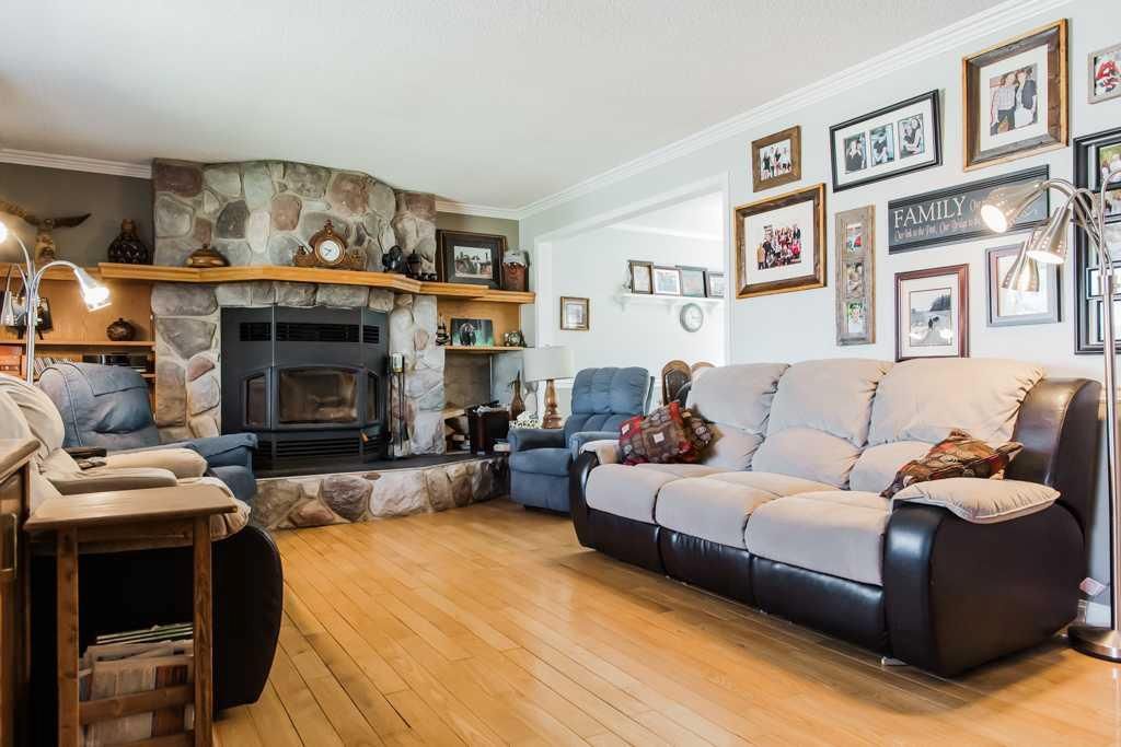 9915 101 Avenue  - Photo 6
