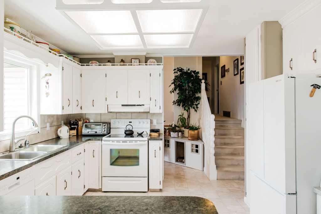9915 101 Avenue  - Photo 9