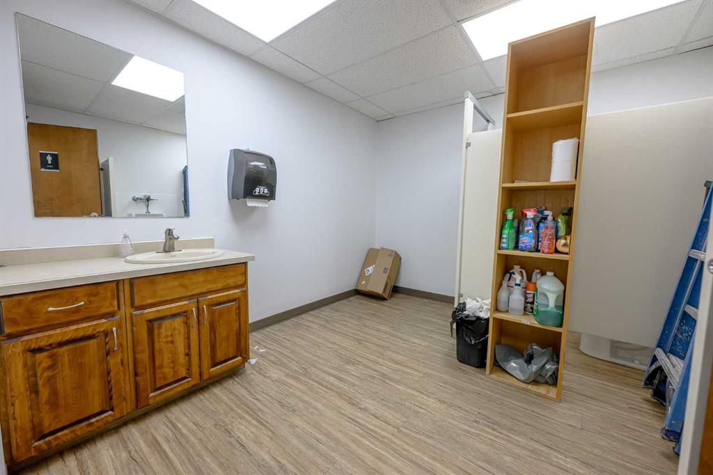 Lower/Basement, 11725 105 Street  - Photo 11