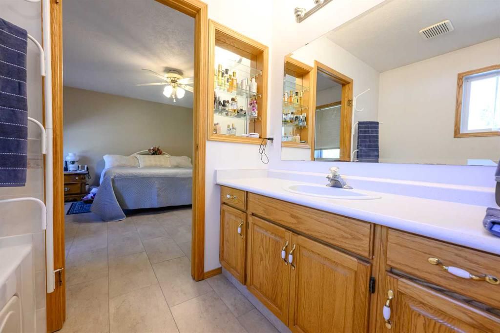 14, 711058 64 Township  - Photo 13