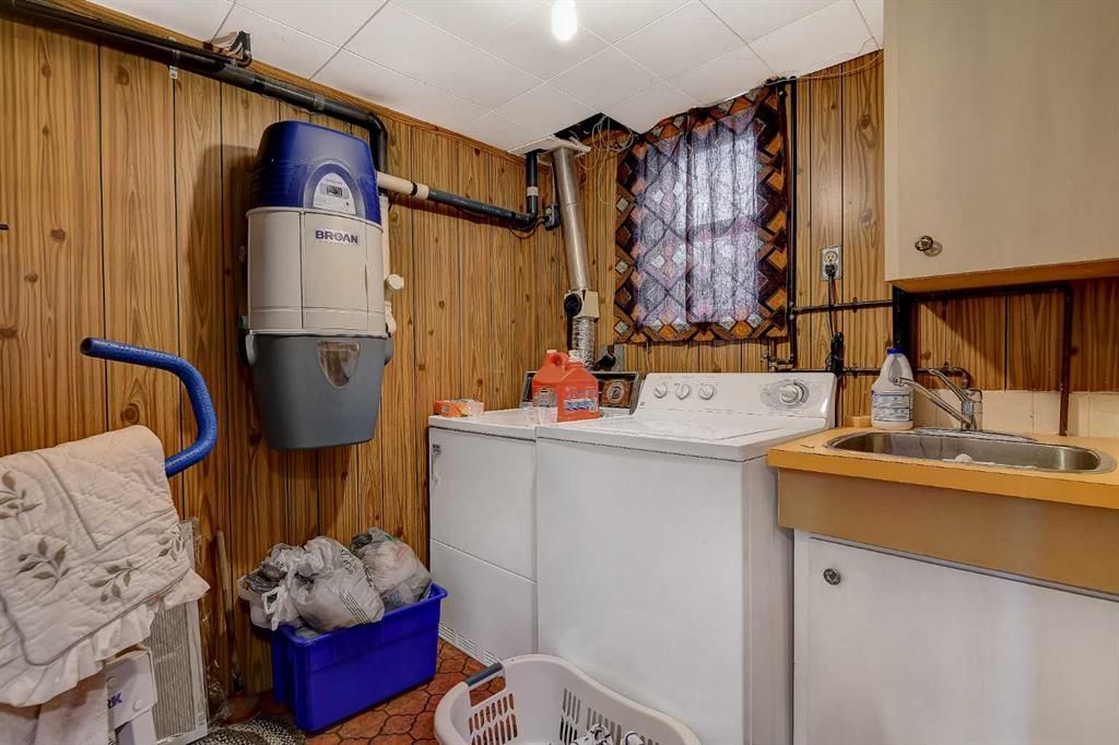710 8th Avenue W - Photo 27