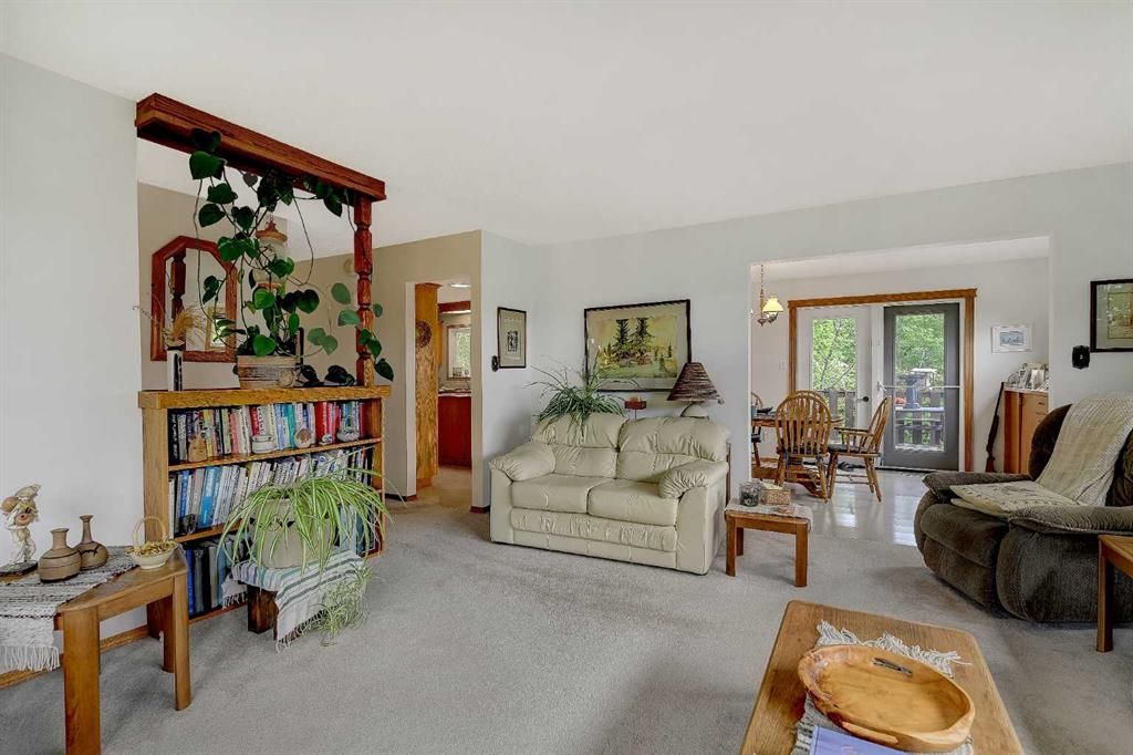 710 8th Avenue W - Photo 8