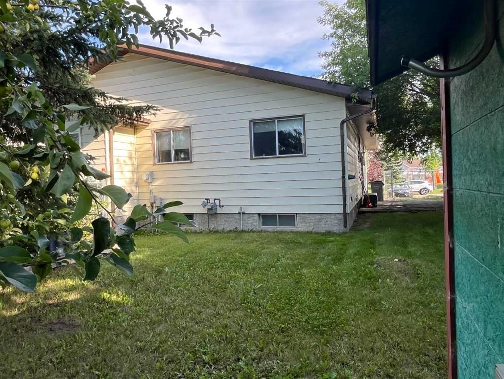 9318 70A Avenue  - Photo 6