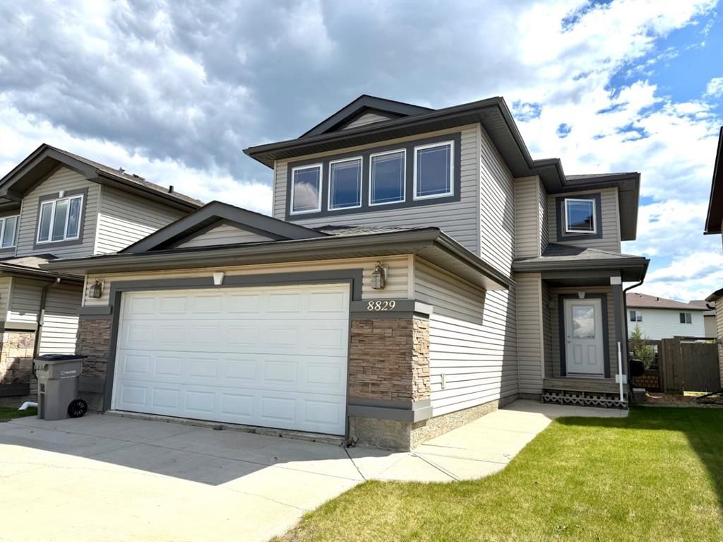 8829 89 Avenue - Photo 1