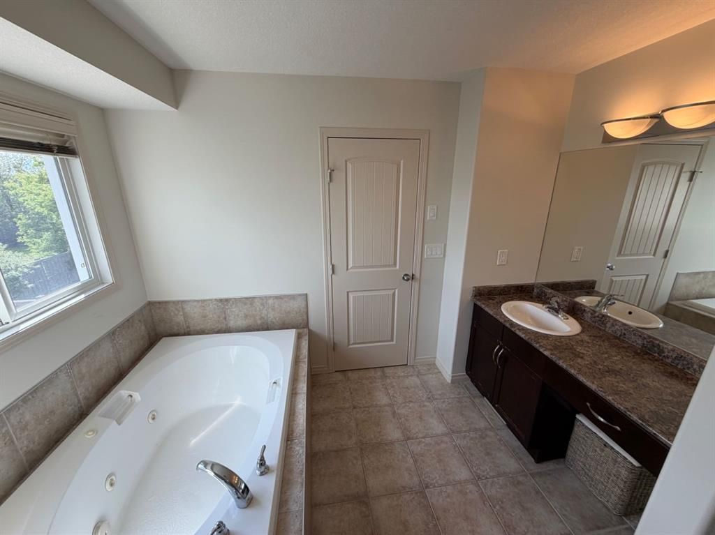 8829 89 Avenue  - Photo 29