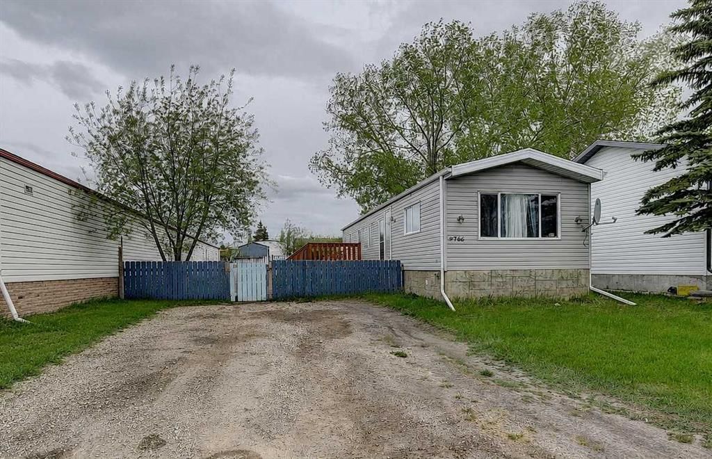 9766 119A Avenue  - Photo 3