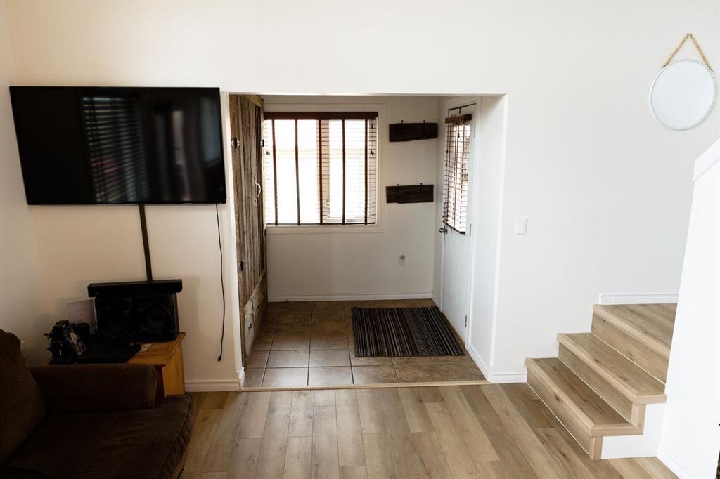 31039 Township Road 734   - Photo 5