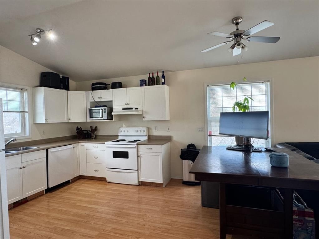 6301 88a Street  - Photo 11