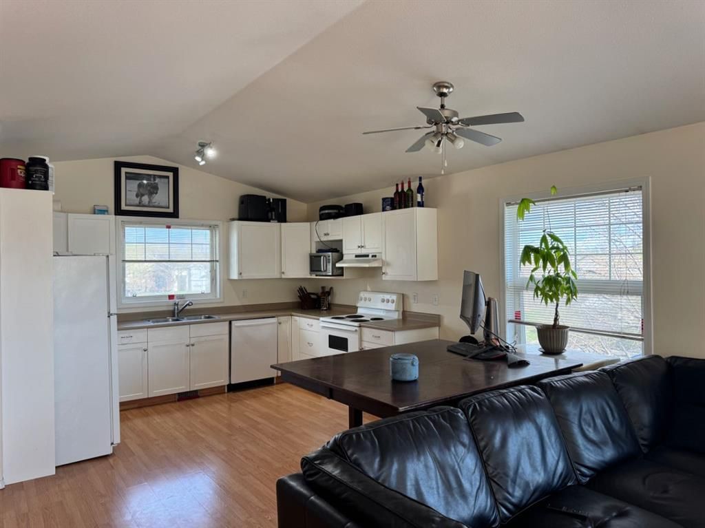 6301 88a Street  - Photo 13