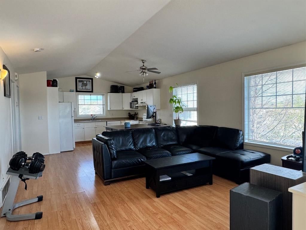 6301 88a Street  - Photo 7