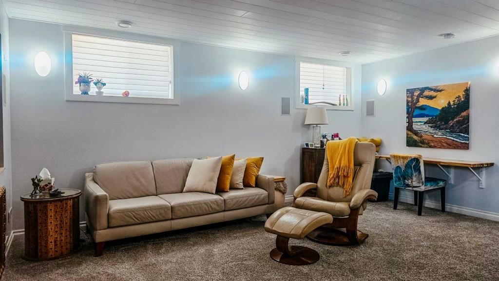 7726 Saxony Road  - Photo 28